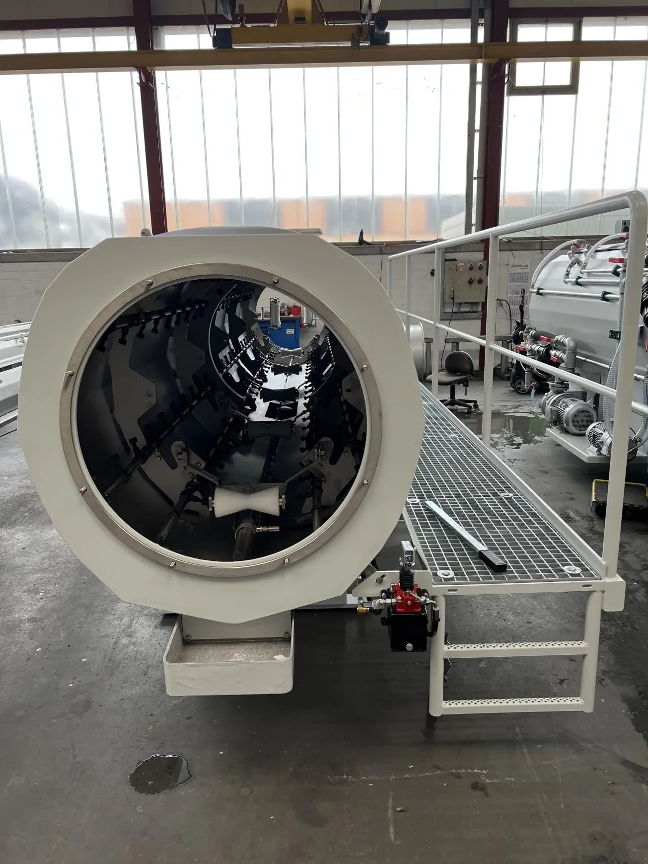 PEMS Vacuum & Spray Tank 630mm
